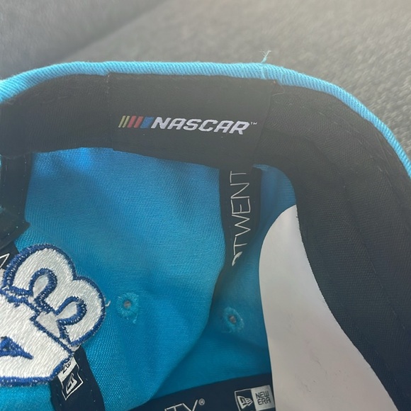 Signed Bubba Wallace hat - Picture 6 of 6